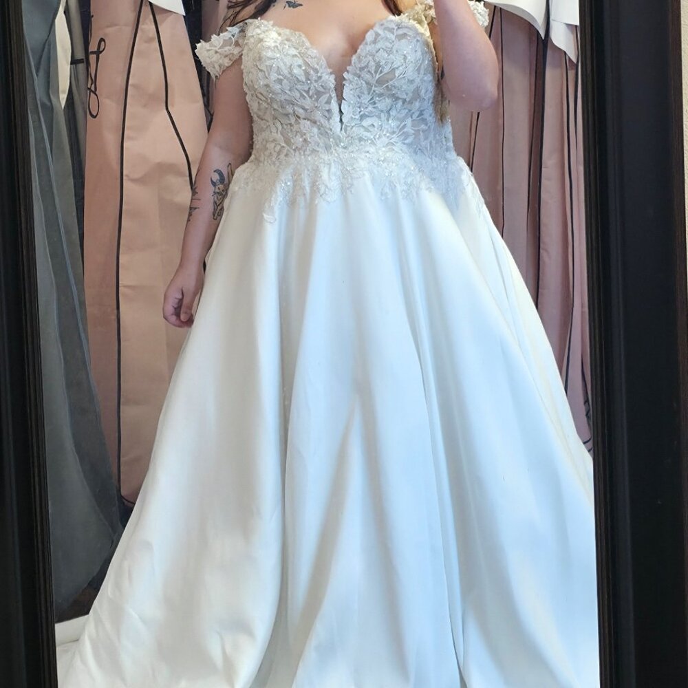 Allure Bridals 9908